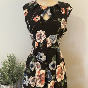 Women's Floral Dress-size 2 New without Tag